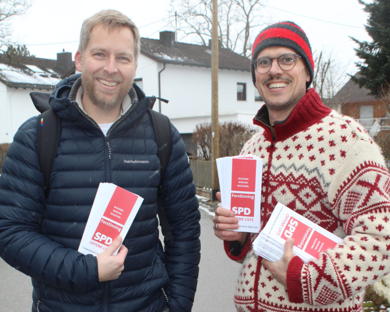 Christophe Rude und Philippe Körner verteilen schon mal Flyer!